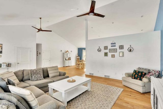 1 Dayspring Lane, Stillwater, NY 12170