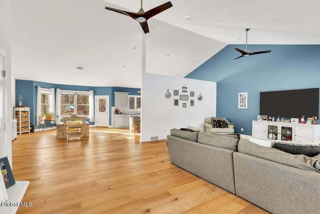 1 Dayspring Lane, Stillwater, NY 12170