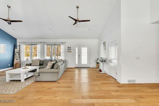 1 Dayspring Lane, Stillwater, NY 12170