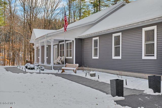 1 Dayspring Lane, Stillwater, NY 12170