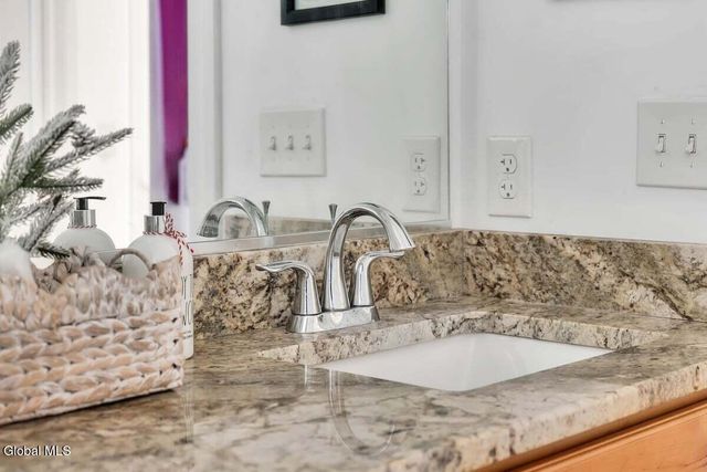 1 Dayspring Lane, Stillwater, NY 12170