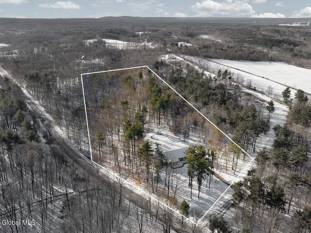 1 Dayspring Lane, Stillwater, NY 12170