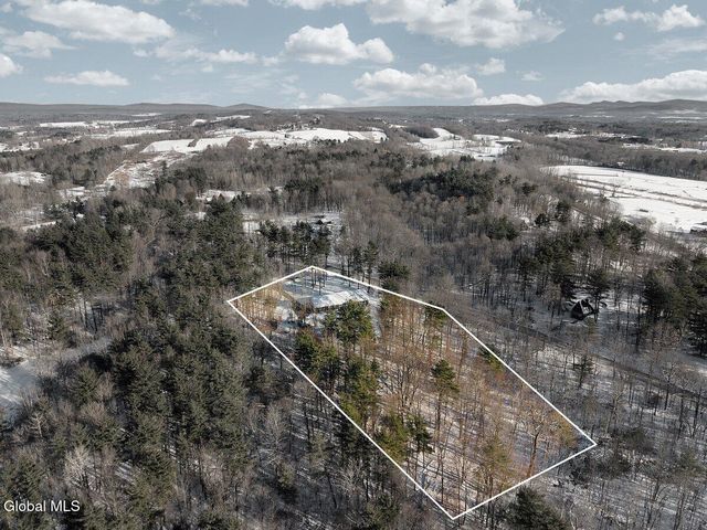 1 Dayspring Lane, Stillwater, NY 12170