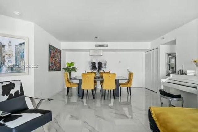 19195 NE 36th Court 2302, Aventura, FL 33180