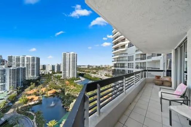19195 NE 36th Court 2302, Aventura, FL 33180