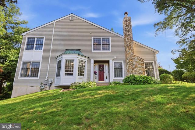 1001 EAGLE LN, Doylestown, PA 18901