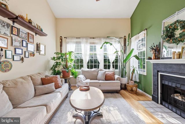 1001 EAGLE LN, Doylestown, PA 18901