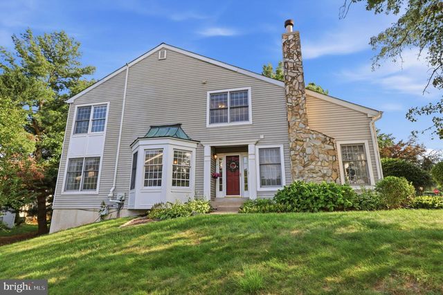 1001 EAGLE LN, Doylestown, PA 18901