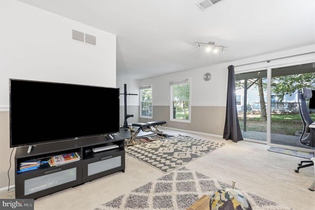 1001 EAGLE LN, Doylestown, PA 18901