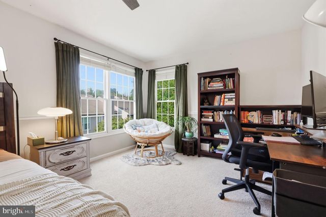 1001 EAGLE LN, Doylestown, PA 18901
