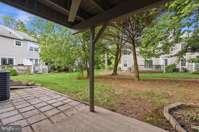 1001 EAGLE LN, Doylestown, PA 18901