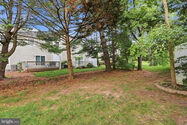 1001 EAGLE LN, Doylestown, PA 18901