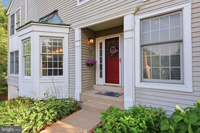 1001 EAGLE LN, Doylestown, PA 18901