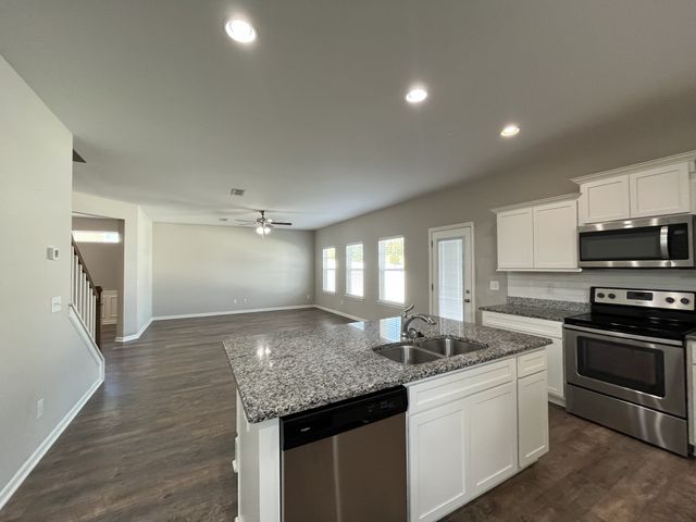 105 E Coker Way, Spring Hill, TN 37174