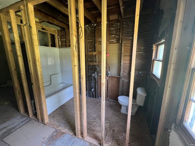 1830 E Old Kokomo Road, Marion, IN 46953