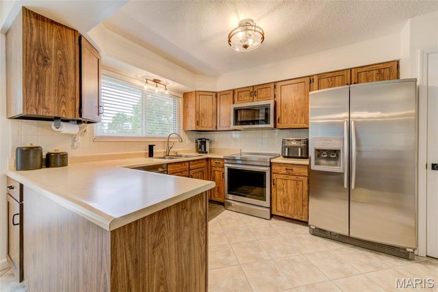602 Settlers Circle, St Peters, MO 63376