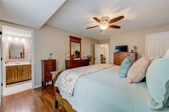 602 Settlers Circle, St Peters, MO 63376