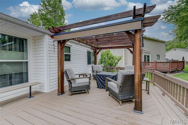 602 Settlers Circle, St Peters, MO 63376
