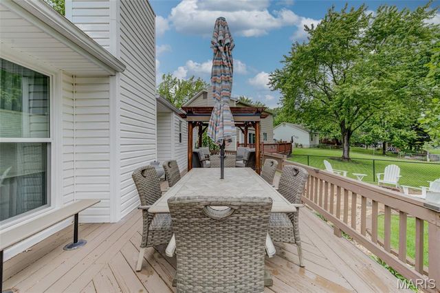 602 Settlers Circle, St Peters, MO 63376