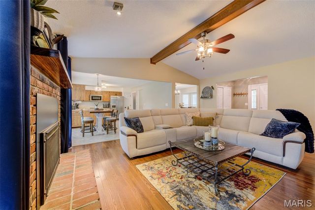 602 Settlers Circle, St Peters, MO 63376