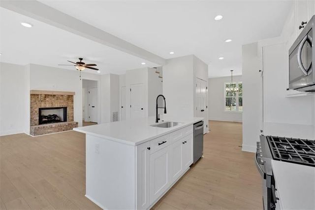 648 Longwood Place, Dallas, GA 30132