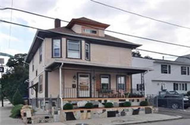 79 Barrows Street, Providence, RI 02909