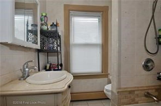 79 Barrows Street, Providence, RI 02909