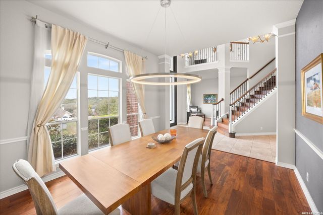 8718 Timberland Trl, Fair Oaks Ranch, TX 78015