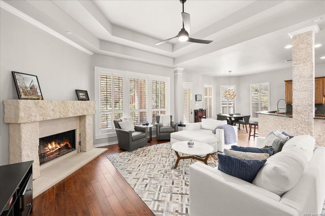 8718 Timberland Trl, Fair Oaks Ranch, TX 78015