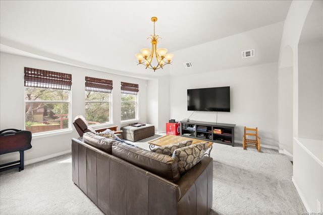 8718 Timberland Trl, Fair Oaks Ranch, TX 78015