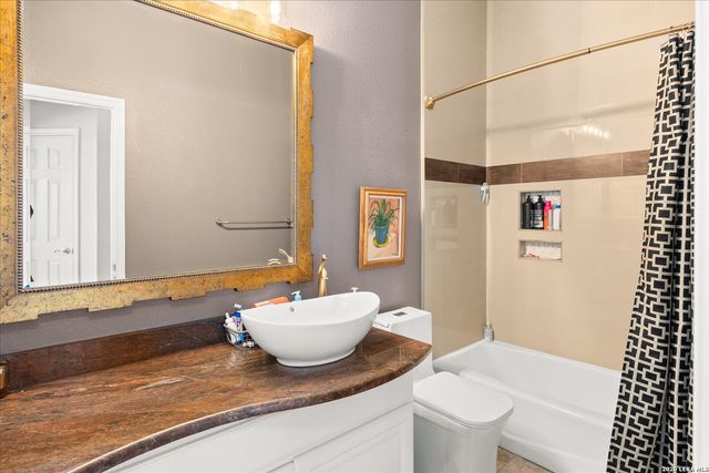 8718 Timberland Trl, Fair Oaks Ranch, TX 78015