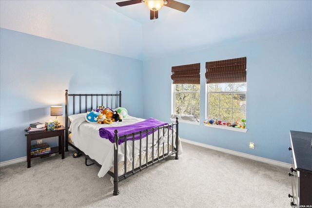 8718 Timberland Trl, Fair Oaks Ranch, TX 78015