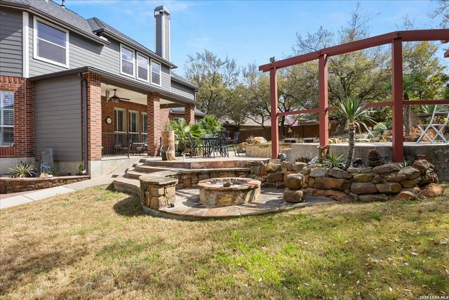 8718 Timberland Trl, Fair Oaks Ranch, TX 78015