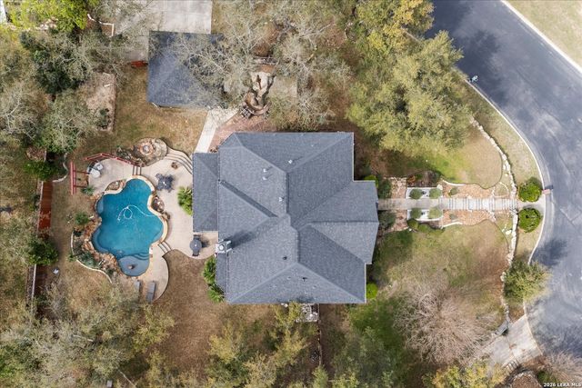 8718 Timberland Trl, Fair Oaks Ranch, TX 78015