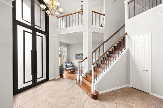 8718 Timberland Trl, Fair Oaks Ranch, TX 78015