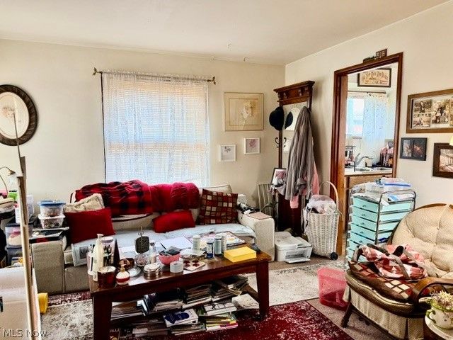 1150 Saxe Avenue, Cuyahoga Falls, OH 44221