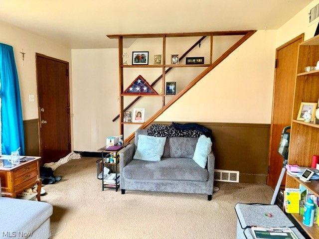 1150 Saxe Avenue, Cuyahoga Falls, OH 44221