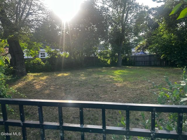 1820 Wagner Street, Schenectady, NY 12303