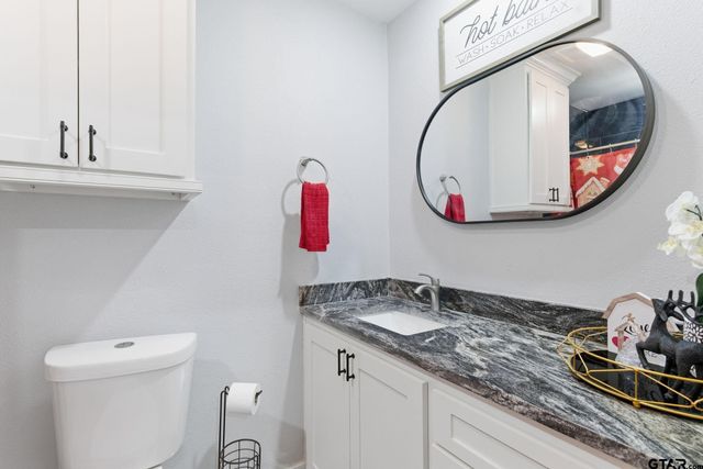 8261 County Road 381, Tyler, TX 75708