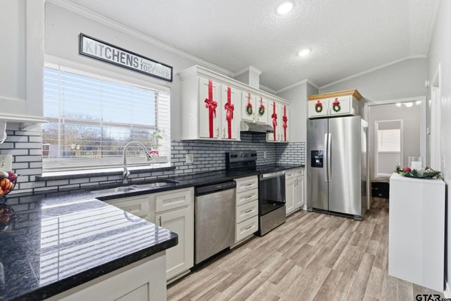 8261 County Road 381, Tyler, TX 75708