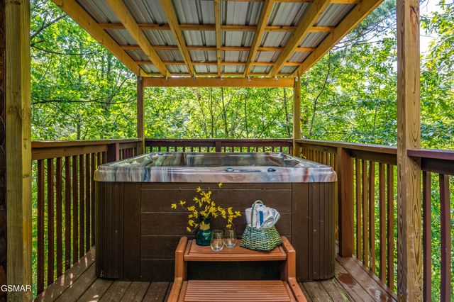 3107 Slate Gap Way, Sevierville, TN 37862
