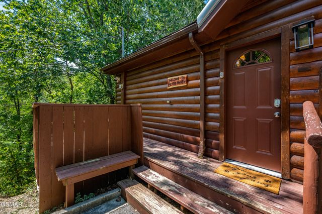 3107 Slate Gap Way, Sevierville, TN 37862