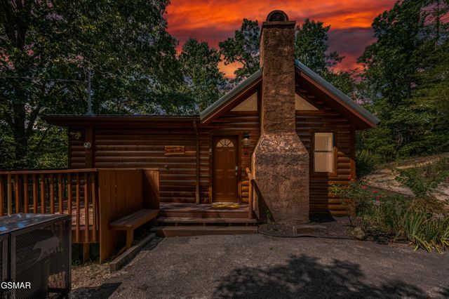 3107 Slate Gap Way, Sevierville, TN 37862