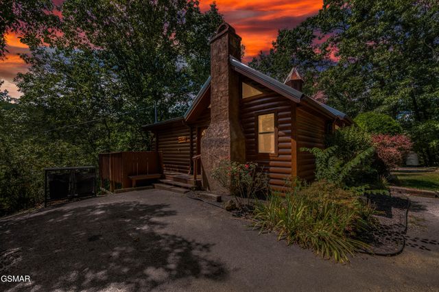 3107 Slate Gap Way, Sevierville, TN 37862