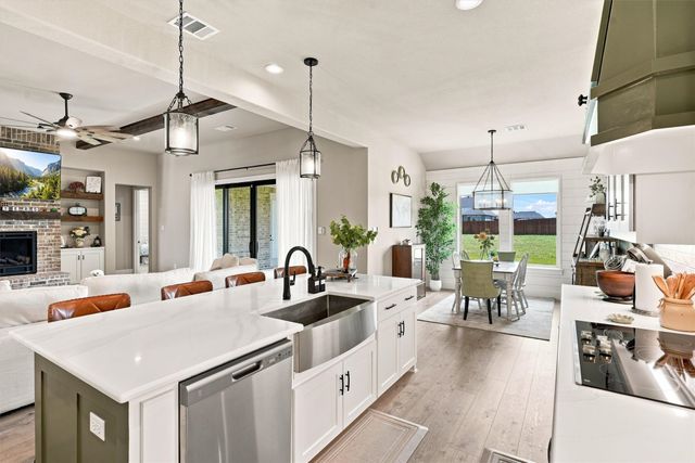 101 Howling Court, Godley, TX 76044