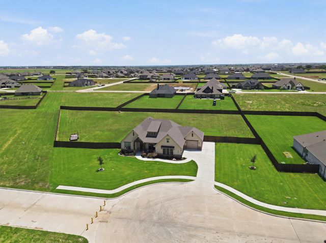 101 Howling Court, Godley, TX 76044