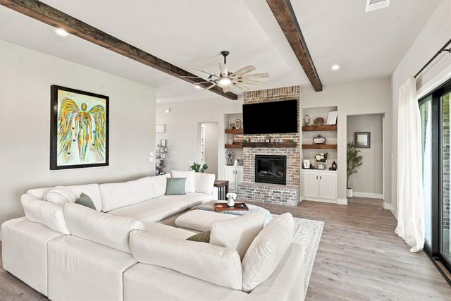 101 Howling Court, Godley, TX 76044