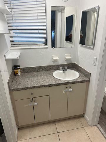 1514 Salzedo St 2, Coral Gables, FL 33134