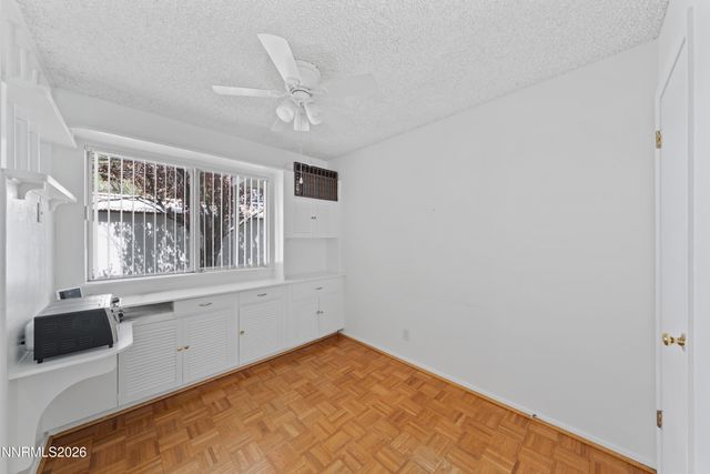 1940 4th Street, Sparks, NV 89431
