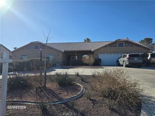 12720 Yorkshire, Apple Valley, CA 92308